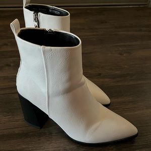 Forever 21 White Faux Leather Block Heel Ankle Boots